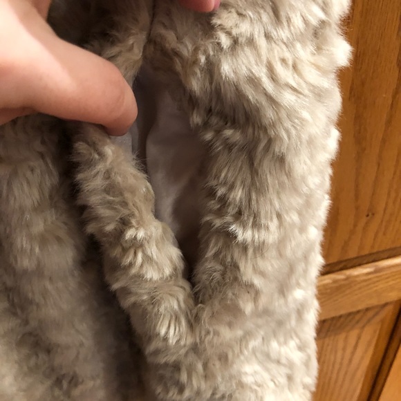 DONATED Forever 21 Fur Vest Size M - Picture 6 of 7